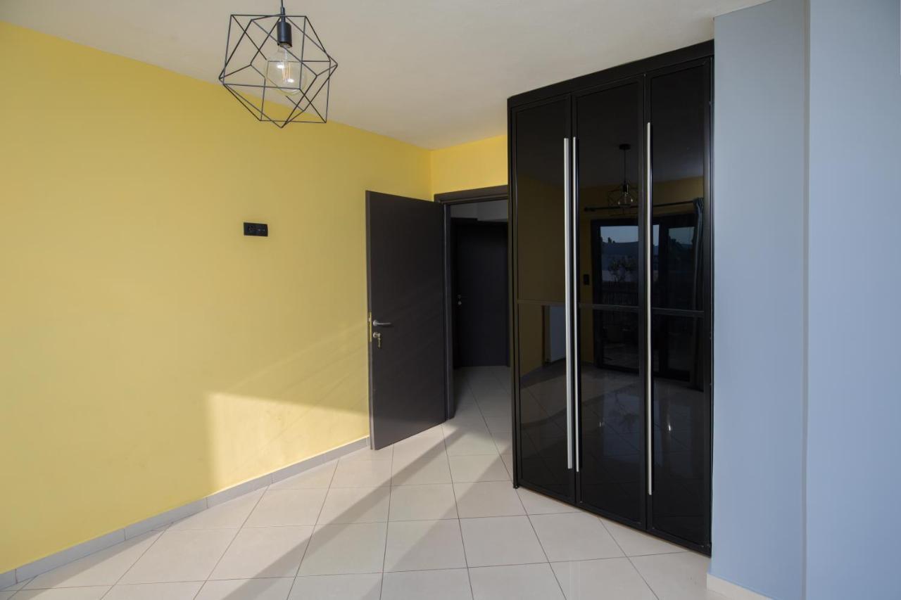 Spacious Modern Apartments With Great Rooftop View Athènes Extérieur photo
